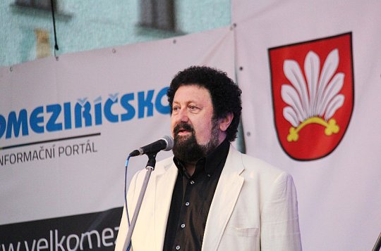 Walda "Matuška" Nerušil zazpíval velkomeziříčskému publiku