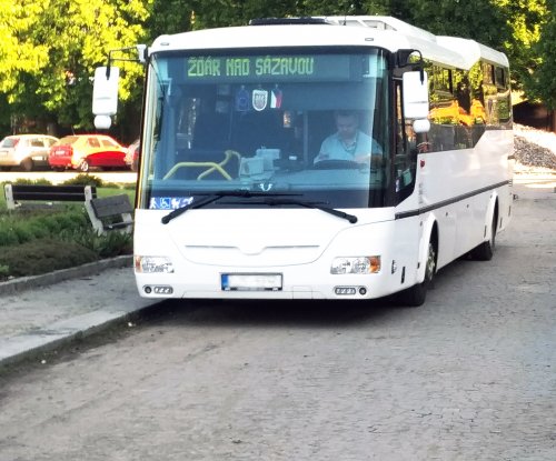 Na Žďársku půjde od září platit jízdné v autobusech bezhotovostně