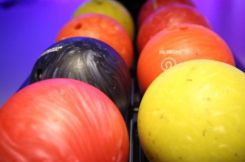Hráči bowlingu odehráli první hrací den druhého kola