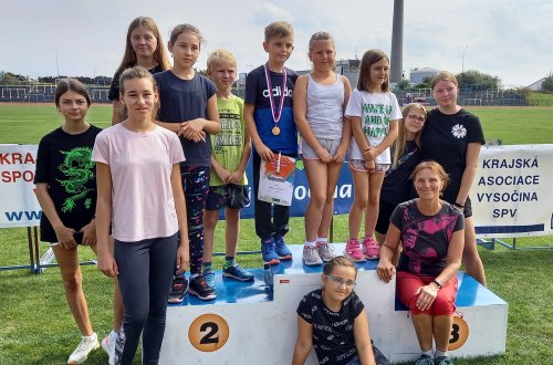 Žáci TJ Efekt Křižanov přivezli zlatou medaili z krajského kola atletického čtyřboje