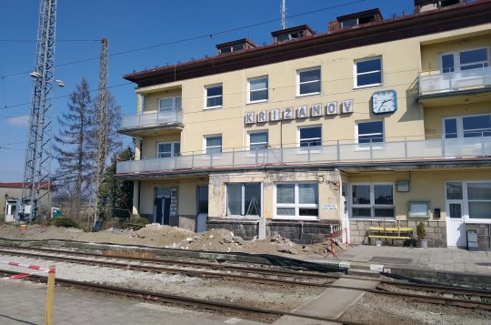 Křižanovské nádraží i železniční trať prochází rekonstrukcí