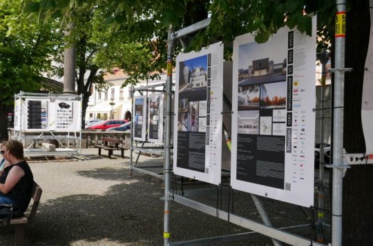 Výstava České ceny za architekturu bude opět na náměstí