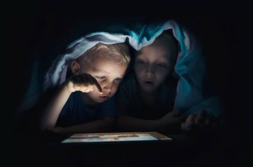 Víte, co dělají děti na internetu?
