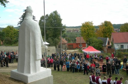 Tasov má sochu svého zakladatele