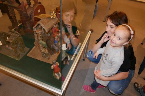 Vernisáž zahájila výstavu betlémů, která potrvá do 8. ledna
