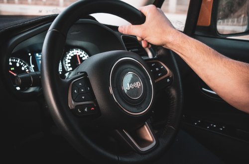 V sobotu se v Meziříčí střetla dvě vozidla