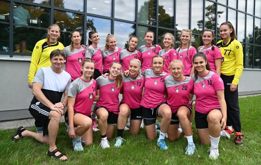 Starší dorostenky vstoupily do soutěže vítězně