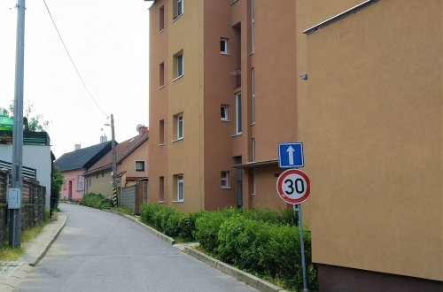 Kolem Domu zdraví projedete jednosměrně 