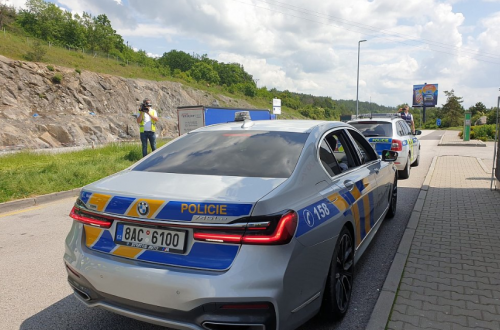 Překračování povolené rychlosti a zbytečné nehody jsou na denním pořádku