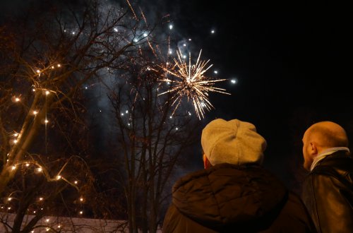 Nový rok lidé přivítali ohňostrojem