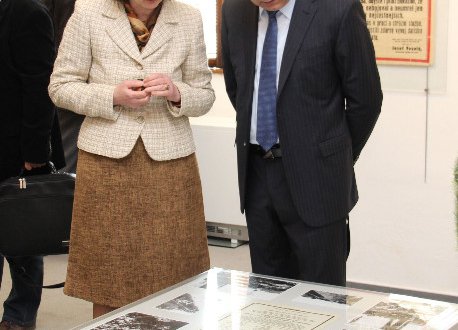 Výstava skládá střípky do mozaiky války ve Velkém Meziříčí