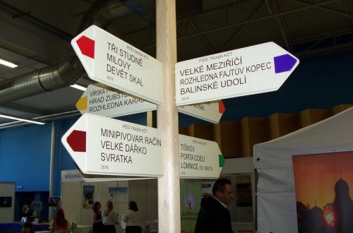 Na veletrzích cestovního ruchu přitahuje návštěvníky rozhledna na Fajťáku