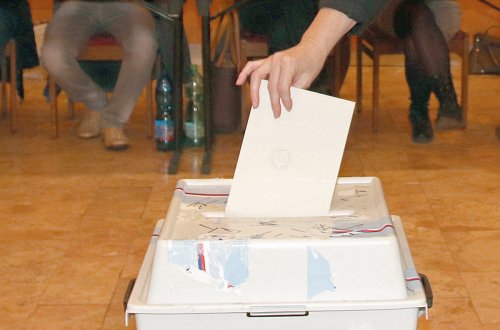 Před volbami, nebo po nich?