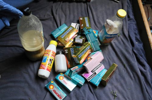 Na Bítešsku kriminalisté zadrželi výrobce a dealera drog