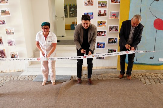 Dóza slavnostně otevřela nové prostory