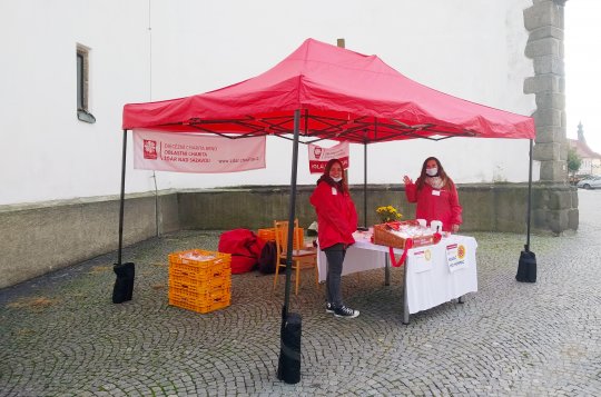 2 707 Koláčů pro hospic podpořilo Domácí hospicovou péči 