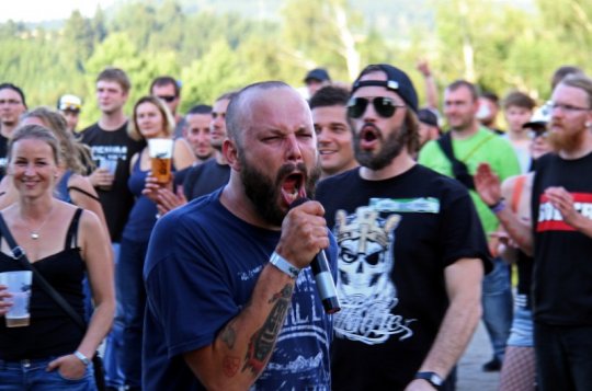 Oslava metalu na Fajťáku je v plném proudu