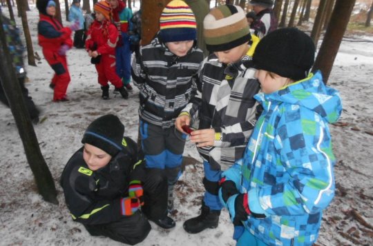 Žáci ze Lhotek zkoumali přírodu na zimním pobytu