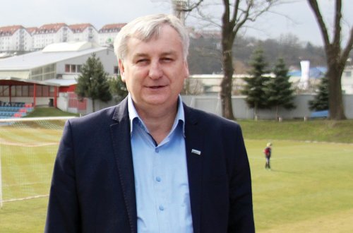 Na fotbale mám nejvíc rád sounáležitost a odpovědnost, říká Petr Ostrý