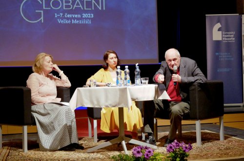 Festival zahájili Vášáryová s Bělohradským