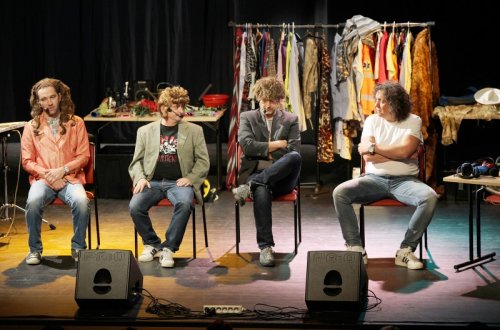 Partička spolu s diváky stvořila báseň o červených trenkách