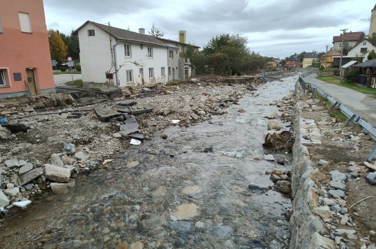 Hasiči pomáhali po povodních na Jesenicku