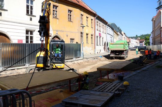 U Bašty je téměř hotovo. Prodejny v místě stavby zůstávají otevřené