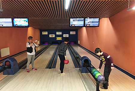 DÓZA uspořádala bowlingový turnaj