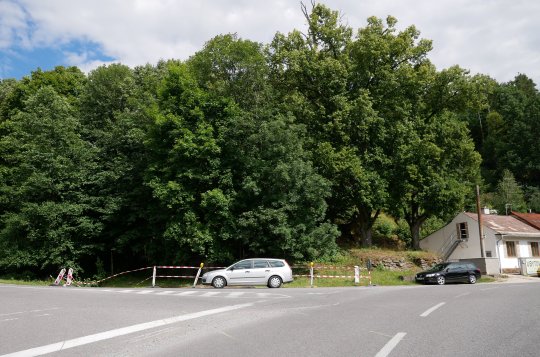 U Zlatého křížku neprojedete