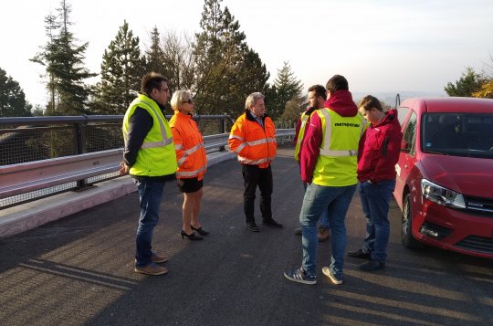 Od zítra projedete na Fajtův kopec po novém mostě