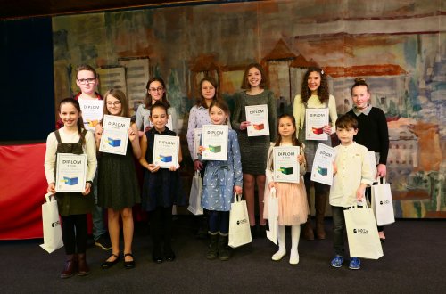 Dóza pořádala obvodní kolo sólové recitace