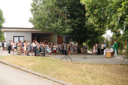 Lhotky ožily svatoanenskou poutí, v Kúskách teprve bude