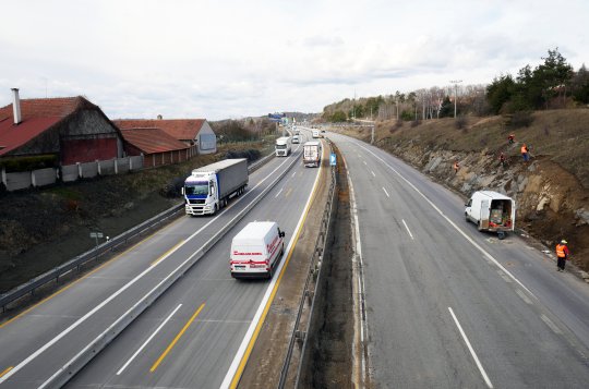 Kvůli nevybuchlé munici se plánuje úplná uzavírka dálnice