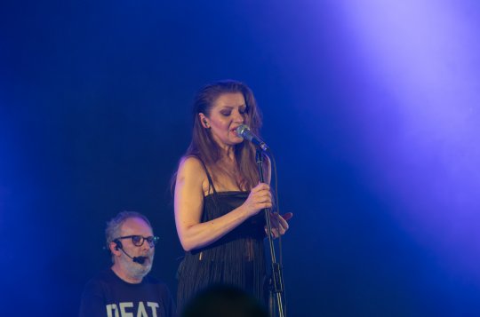 Oceán otřásl synagogou