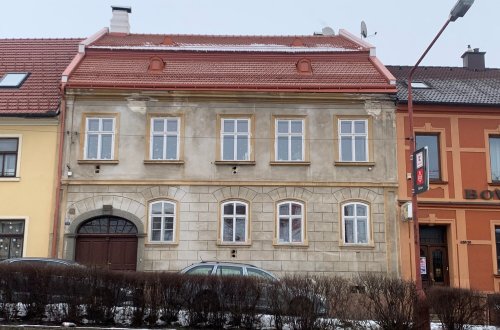 Na opravu domu přispěje kraj i město