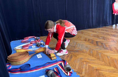 Dvě soutěže v jednom dni - uzlovka a štafeta dvojic 