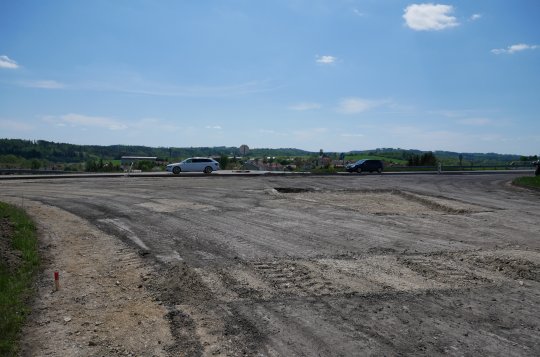 Výstavba okružní křižovatky přechází do druhé etapy, ta ovlivní Oslavici