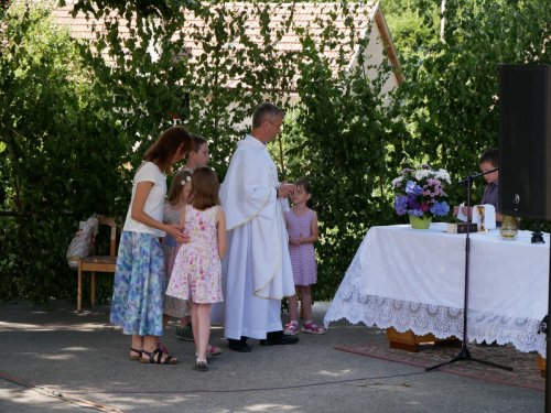 Pouť ve Lhotkách vyvrcholila mší svatou
