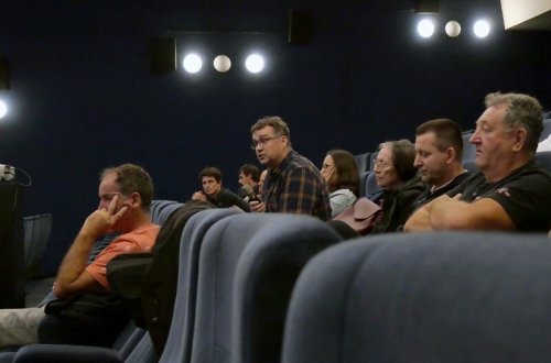 Jak hodláte řešit dopravu kolem sportovní haly? ptali se lidé