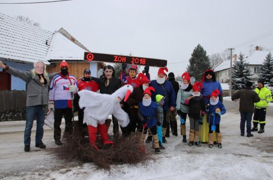 Lhotkami, Kúskami, Radslavicemi prošel Babiš i s čapím hnízdem