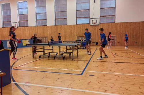 Po celkovém počítání áčko týmovým výkonem dokráčelo k vítězství