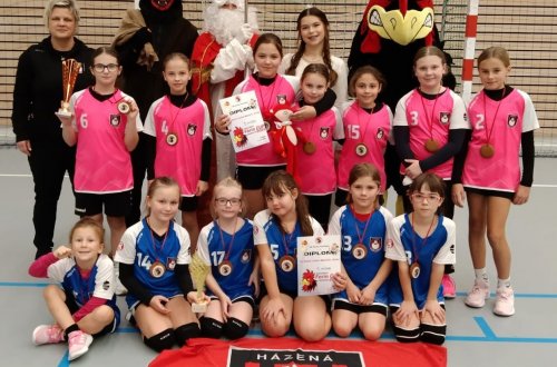 Zlato a bronz pro nejmenší házenkářky 