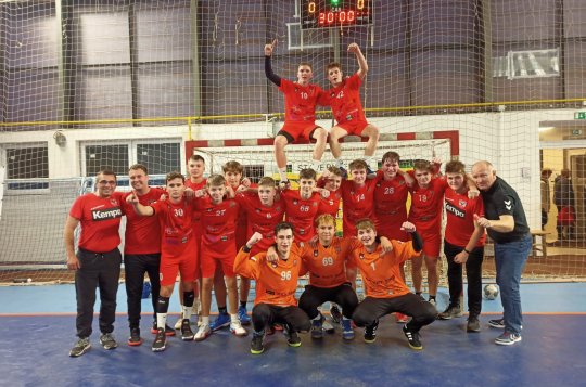 Dorostenci přehráli lídra soutěže 
