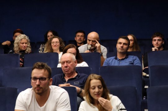 S fanoušky Putina výlet na Ukrajinu nepohnul, s diváky v Meziříčí ano