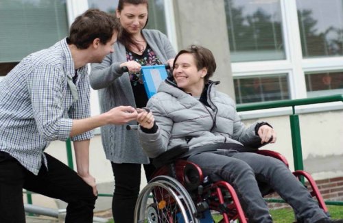 Liga vozíčkářů nabízí projekt Umím a pečuji