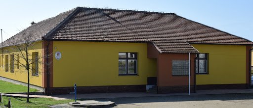 V Heřmanicích hledají školního asistenta