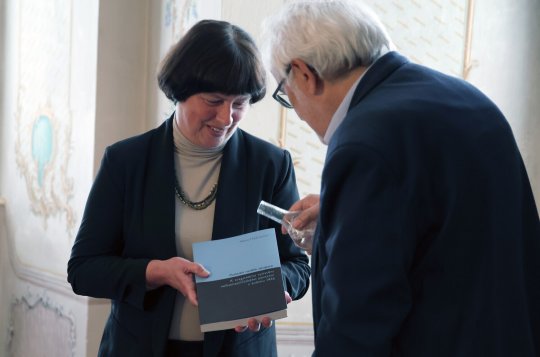 Knihu Aleny Hadravové nově prodává informační centrum