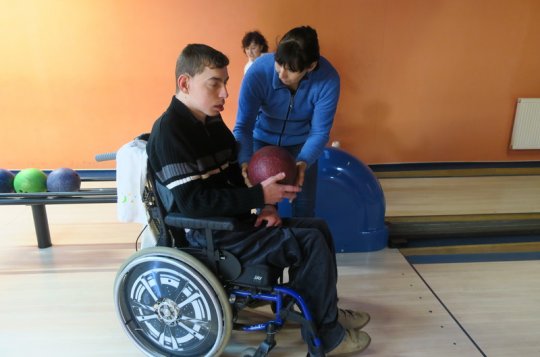 Uživatelé Nesy hrají bowling a squash, chodí i za kulturou