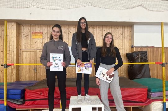 Mikulášská laťka na ZŠ Oslavická 