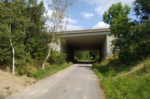 Celé jaro zůstane uzavřený podjezd k samotě Loupežník. Objížďka povede přes Lavičky